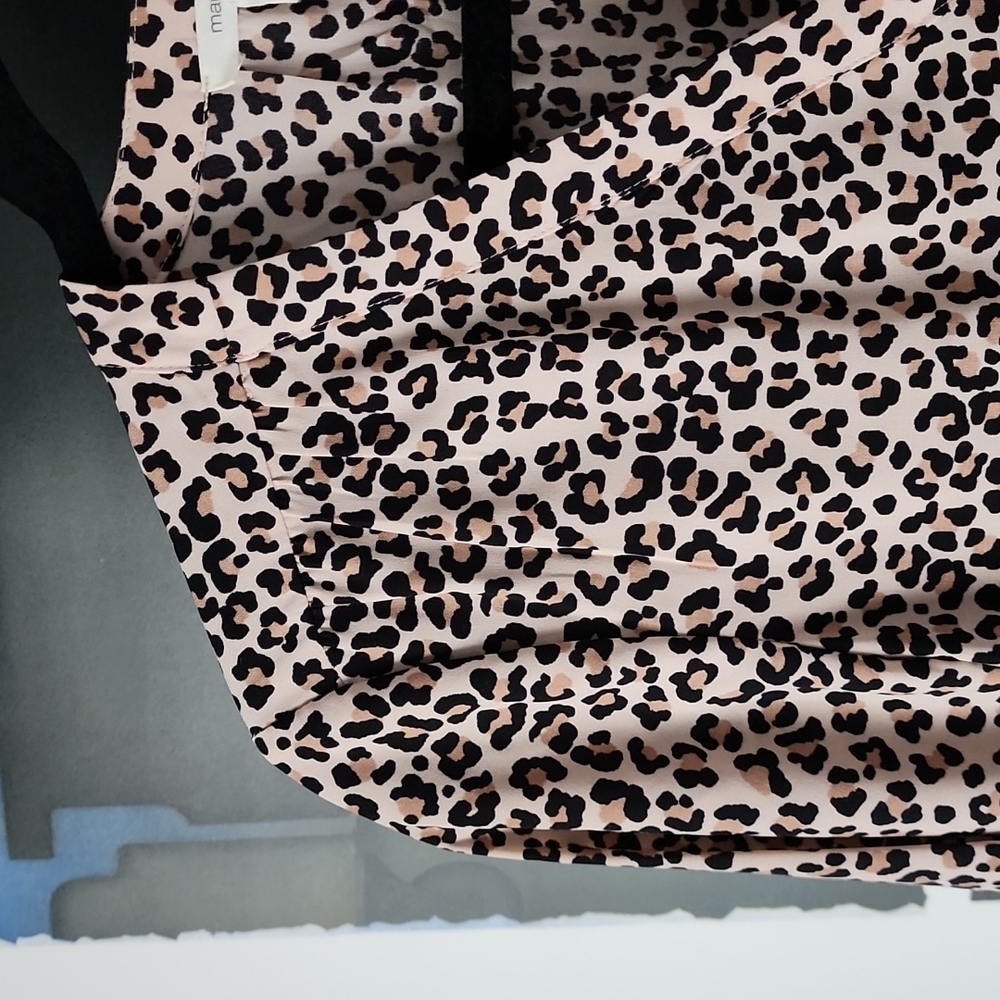 🐆Leopard Print Top🐆 - Picture 3 of 6